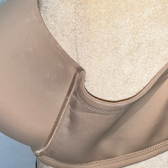 Womens Vanity Fair 44DD Nude Tan Underwire Full Coverage Bra - Picture 9 of 13